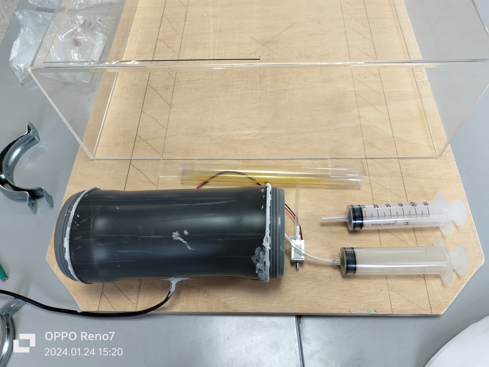 Fluid apparatus: chamber, syringes, and tubing